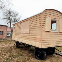 Bauwagen, Tinyhouse 6 m Lärche in Stülpschalung – Baumaschinenhandel